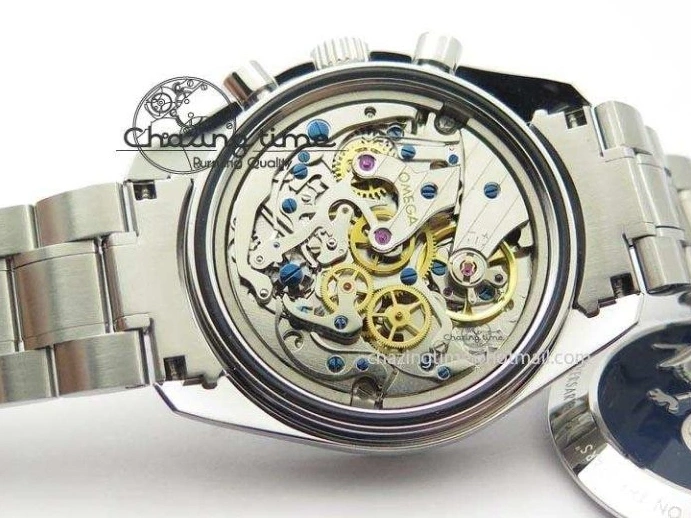 1223 Efficient Speedmaster JHF SS Snoopy Award 45th Anniversary White dial On SS Bracelet 8239